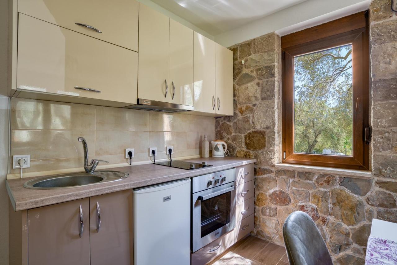 Stonehouse In Olives Lägenhet Ulcinj Exteriör bild